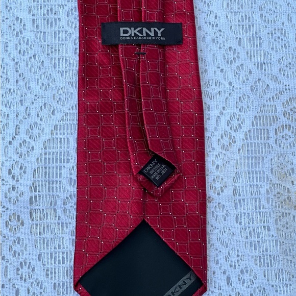 DKNY Red Silk Tie - Picture 5 of 10